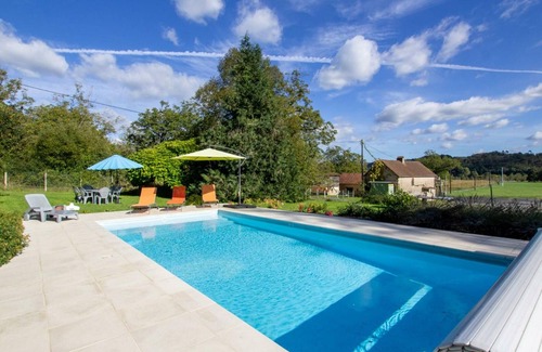 Montignac Cottage | Ideal Gite Montignac: 4 Bedrooms, Pool & Pet Friendly