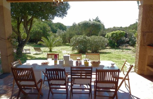 Pianotolli-Caldarello House | Idyllic House for 10, Steps from the Ocean with Great Views