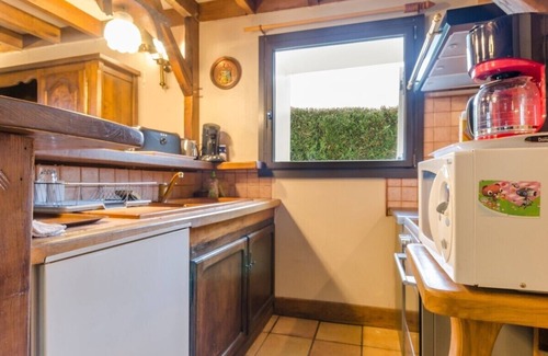 La Ville-aux-Bois House | Guest Rated 10/10: House with Spa & Breakfast Amenities