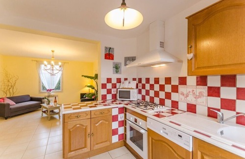 Mathaux House | Top-Rated House with Spa, Breakfast & Family-Friendly Amenities