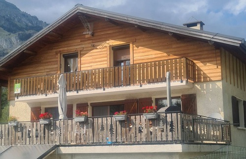 Termignon House | Cozy Cottage 'Gîte Les Mélèzes' with Mountain View & Amenities