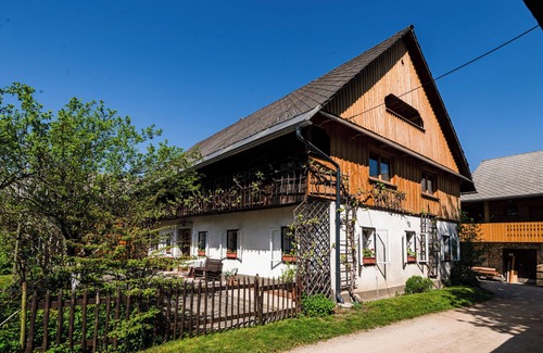 Bled House | Relax in a Cozy House with Garden and Pet-Friendly Amenities