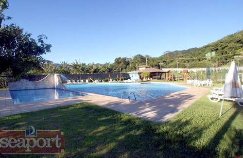 Camburi House | Inviting Suites in Gated Community by Camburizinho Beach