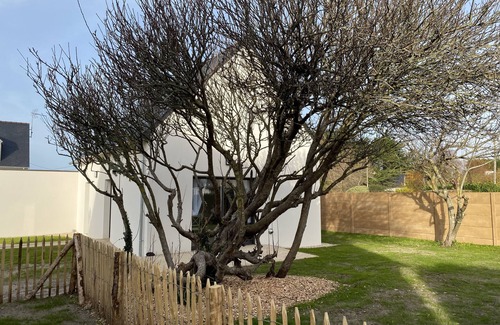 Penmarch House | Beachside House Gîte with Ocean View & Spa Access