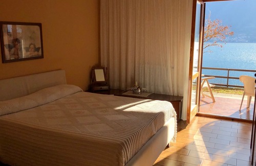 Sala Comacina Apartment | House Gloria - 2 bedrooms apartment with amazing Como Lake view.