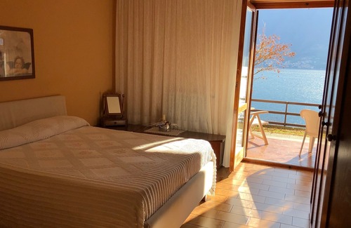 Sala Comacina Apartment | House Gloria - 2 bedrooms apartment with amazing Como Lake view.