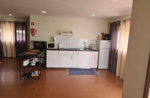 Esmoriz Villa | Family-Friendly HOUSE GREEN LAGOON: Beach, Pool & WiFi