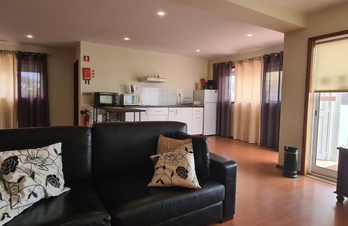 Esmoriz Villa | Family-Friendly HOUSE GREEN LAGOON: Beach, Pool & WiFi