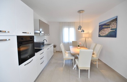 Primosten House | House Gruja in Primosten: Oceanfront Bliss Awaits You