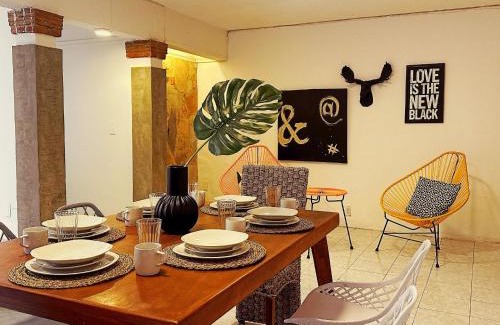 Guadalajara Municipality House | Family-Friendly Mega Cool Home for Up to 16 Guests