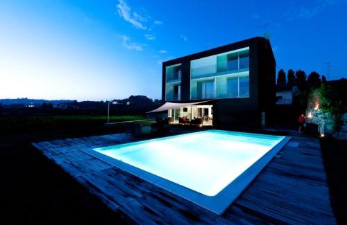 Brda House | Idyllic House Iaquin: Oceanfront Retreat with Pool Access