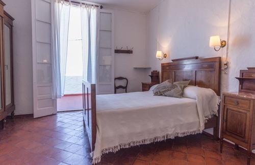 Ciudadela House | Family-Friendly Haven with Spa and Breakfast Options