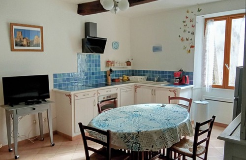Saint-Jean-de-Bueges House | Idyllic House in a Historic Village with Pool & Breakfast