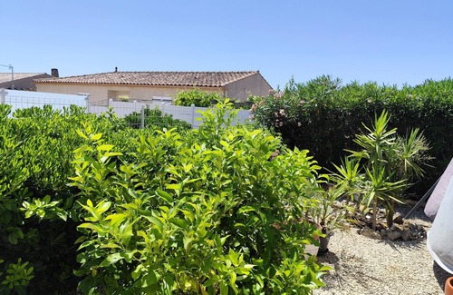 Lezignan-Corbieres House | House in a residence with its own swimming pool.