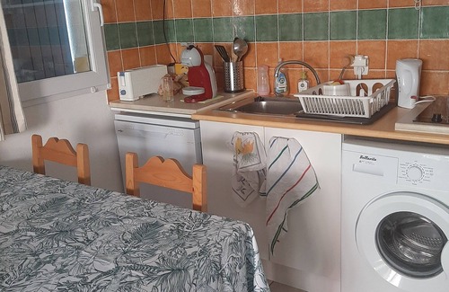 Colombiers House | Secure Residence with Pools, Perfect for Families & Pets