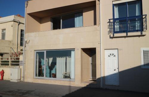 Aguda House | Oceanfront House in Aguda Beach: Rated 9/10 by Guests