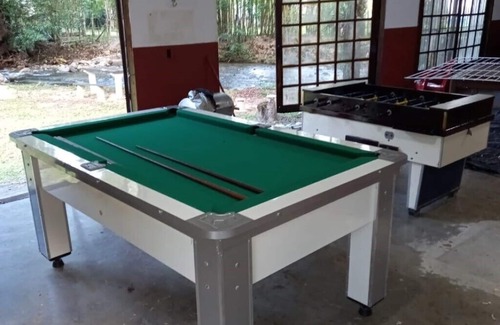 Aldeia Velha House | Pet-Friendly House in Aldeia Velha with Pool and Kitchen