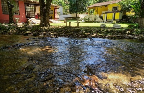 Aldeia Velha House | Pet-Friendly House in Aldeia Velha with Pool and Kitchen