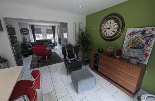 Belfast House | Relaxing Retreat in Belfast with Hot Tub, Rated 9.3/10