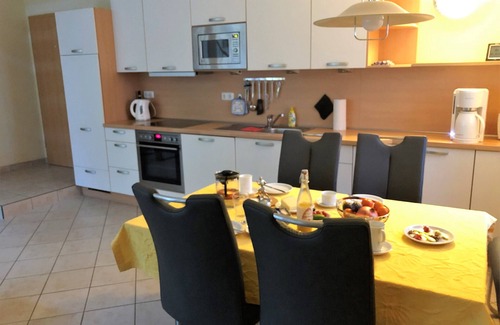Binz House | Exceptional House in Binz: 3 Bedrooms with Sauna & Garden