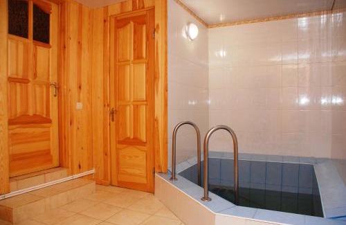 Obolons'kyi District House | Top-Rated House on Bohatyrska Street with Pool & Hot Tub