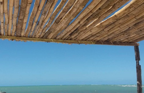 Barra de Santo Antonio House | Cozy House in Crôa Island Steps from Broken Car Beach