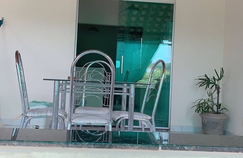 Cordisburgo House | Cozy House in Cordisburgo: Pet and Child Friendly Stay