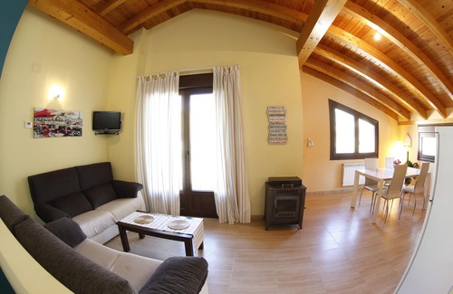 Fompedraza House | Pet-Friendly Getaway in Fompedraza for Up to 8 Guests