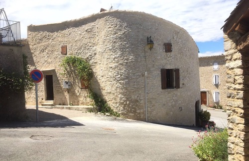 Saint-Sauveur-en-Diois House | Idyllic Retreat in Drome Valley with Pool and Spa Amenities