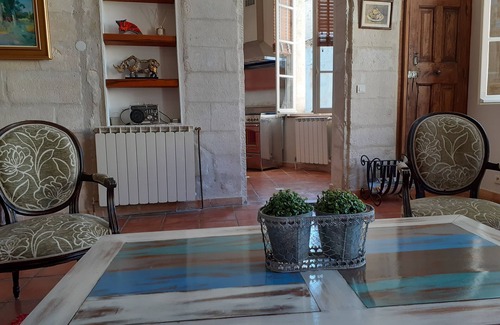 Villeneuve-les-Avignon House | Historic Center House with Ocean View and Spa Amenities