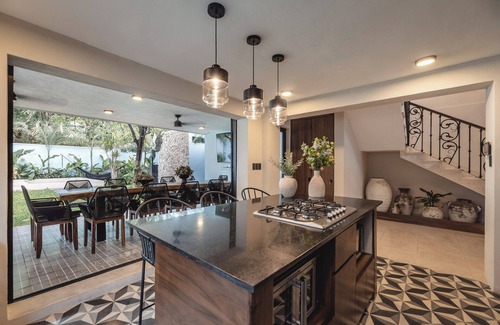 Barrio de Santiago House | House in gastronomic corridor of the historical center