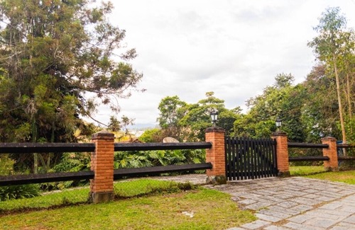 Itaipava Cottage | Relaxing Retreat in Gated Community with Private Pool