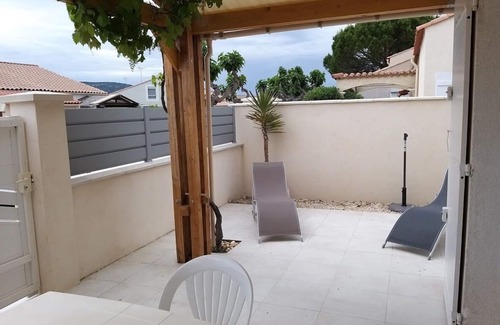 Vic-la-Gardiole House | Cozy House in a Gated Community with Pool & Breakfast