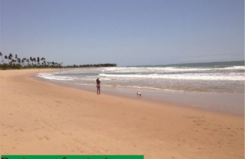 Itacimirim House | Beachfront House in Guarajuba with Eight Cozy Suites