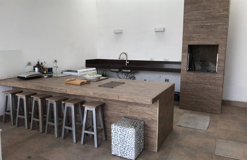 Balneario Cidade Atlantica House | Inviting House in Guarujá with Pool & Barbecue Amenities