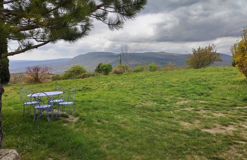 Viens House | Pet-Friendly House in Luberon with Top Guest Rating