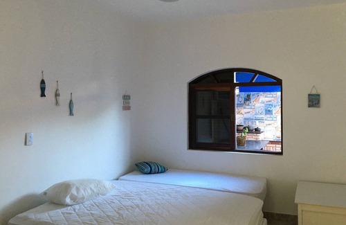 Jardim Marcia House | Beachfront House in Peruíbe with Ocean View Amenities