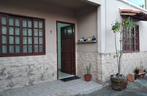 Sao Pedro da Aldeia House | Inviting House in Porto da Aldeia with Family-Friendly Amenities
