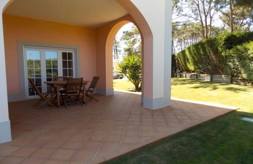 Praia del Rei Apartment | Family-Friendly House in Praia Pedras Del Rey with 3 Pools