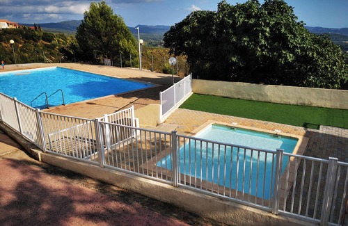 Le Castellet House | House in private residence with garden, private parking and shared swimming pool