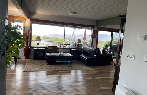 Reno House | Discover a Perfect Getaway at House in Reno with Ocean Views