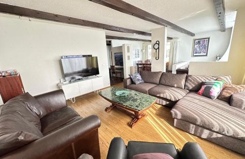 Haaleiti House | Family-Friendly House in Reykjavik with Hot Tub Access