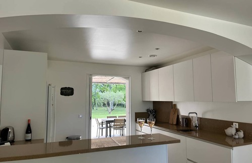 Saint-Paul-en-Foret House | Beautiful House in St Paul en forêt with Private Pool