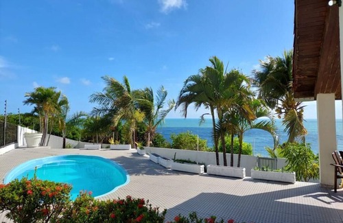 Conde House | Beachside House in Tabatinga with Private Pool Access