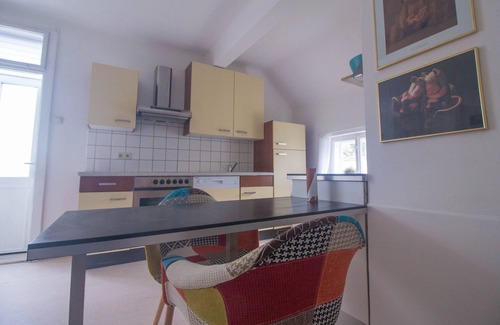 Orth an der Donau House | Indulge in Nature: House near Vienna with Pool & Spa