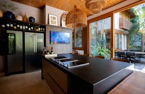 Castelo da Torre House | Explore Cove Castle: Oceanfront Oasis at Praia do Forte