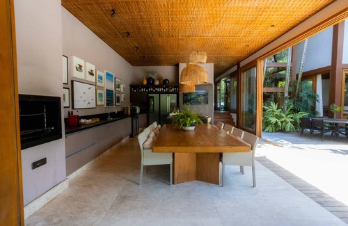 Castelo da Torre House | Explore Cove Castle: Oceanfront Oasis at Praia do Forte