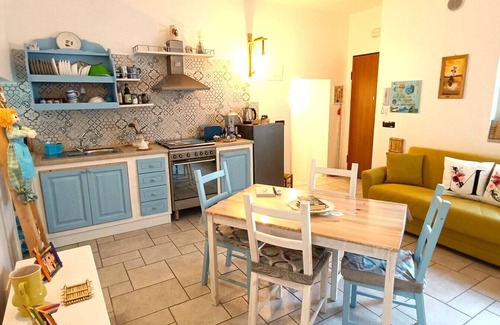 Crispiano House | Serene Retreat in Apulia: Pet Friendly near Sea and Hills