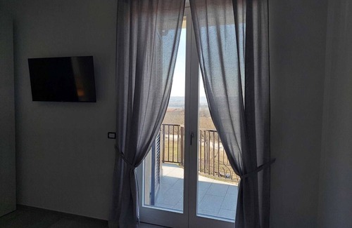 La Morra Apartment | Serene House in Langhe with Pool, Free Wifi & 10/10 Rating