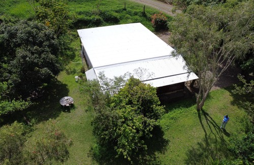 La Foa House | Serene House Nestled in Nature - Family-Friendly Retreat
